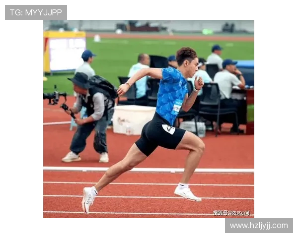 00 后新星 400 米狂飙破纪录！郑驰宇 45 秒 48 力压艾力西尔登顶国内第一(1)